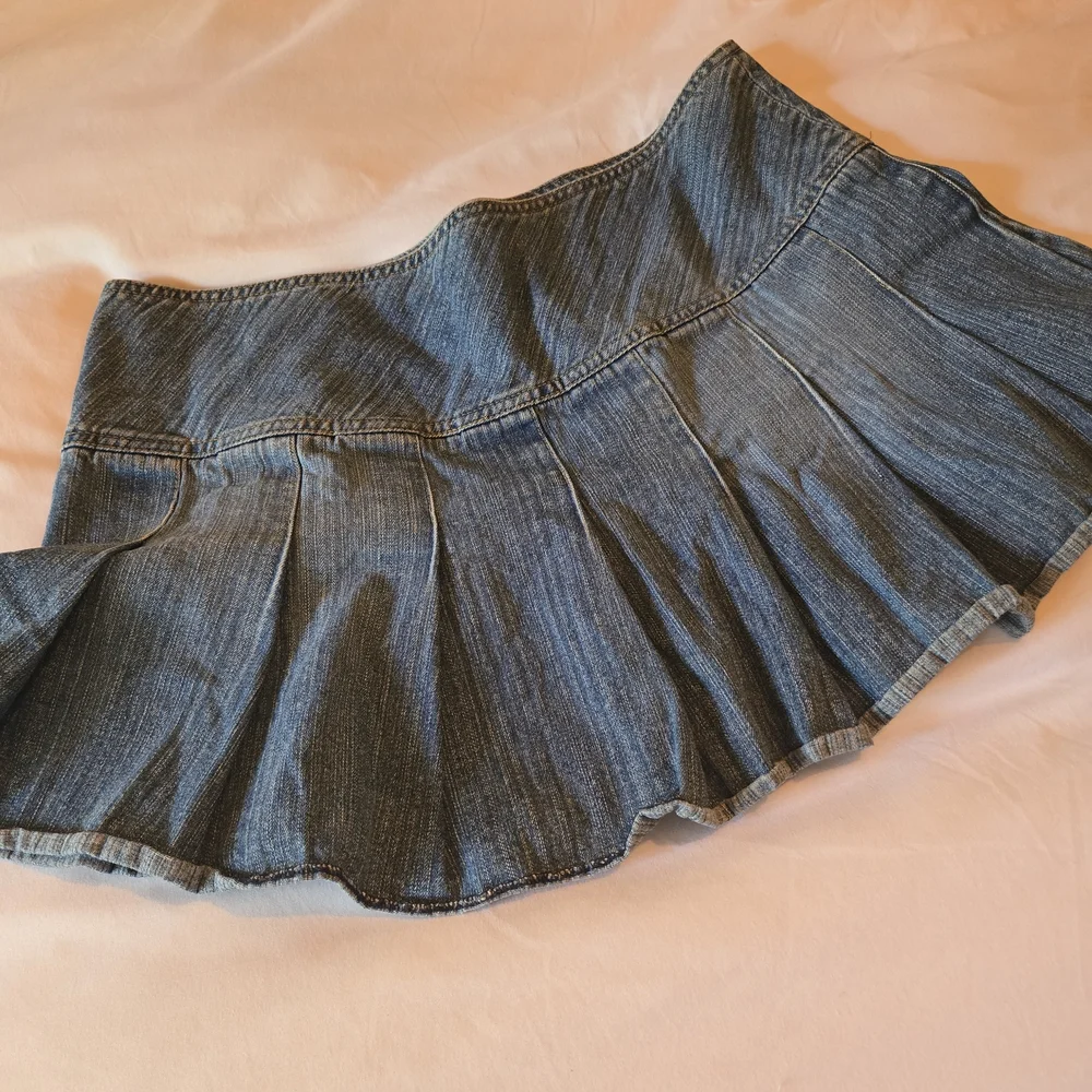 Vintage Aeropastle Mini Skirt - Picture 5 of 9